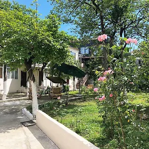 ** Hotel Summer Georgien